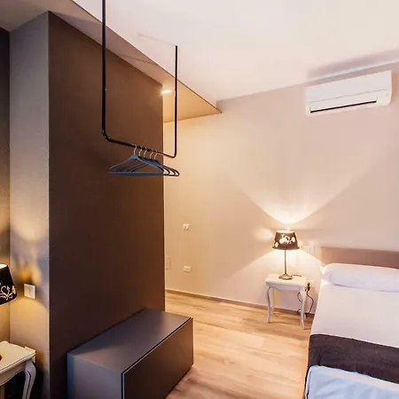 106 Guest house