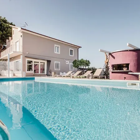 Guest house 106